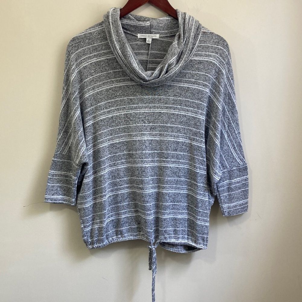 Green Envelope Women’s Cowl Neck Sweater Size Medium